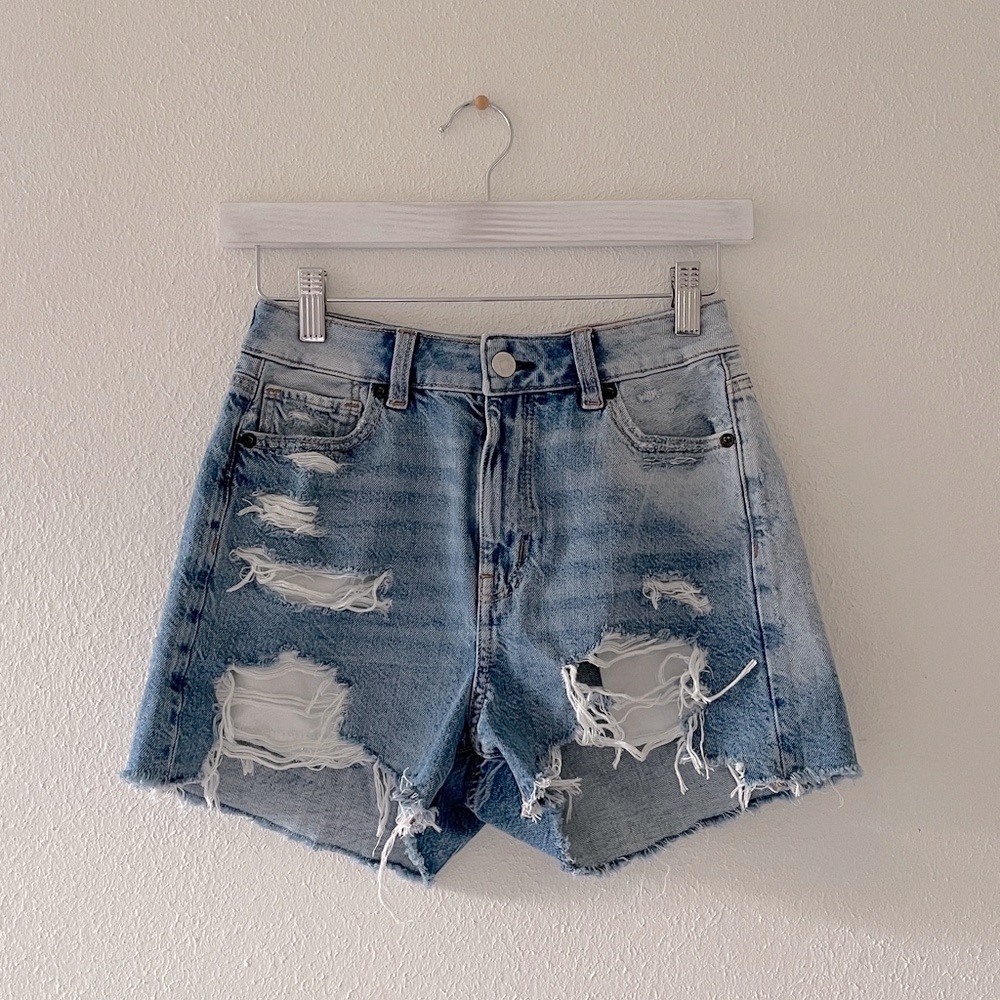 American Eagle Jean Shorts High Rise Distressed Zipper Fly Denim Coastal Beach